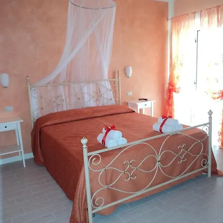 Bed and breakfast Giardini Di Corte 3*